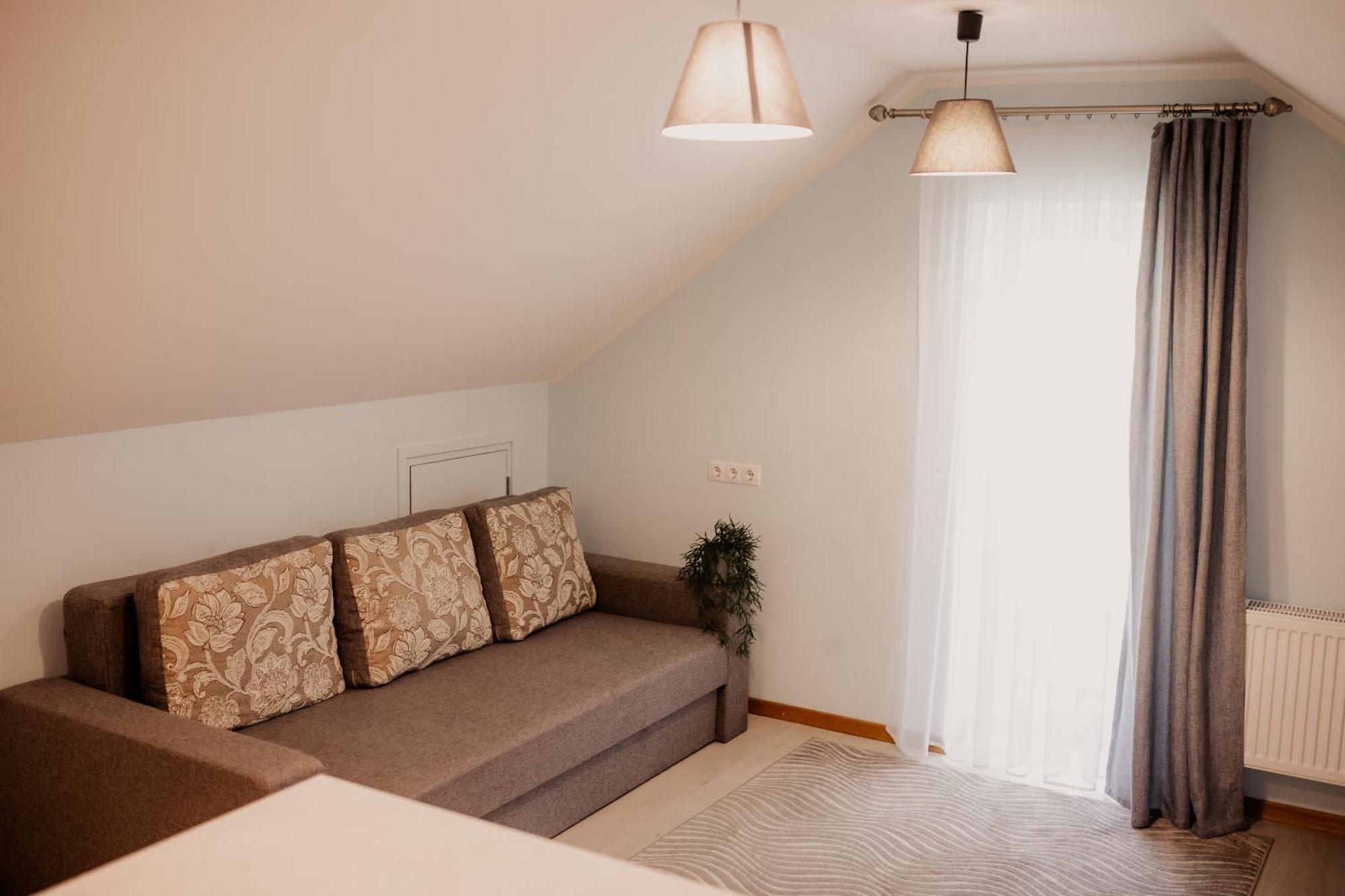 Saules Iela 2A Lejlighedshotel Saldus Værelse billede
